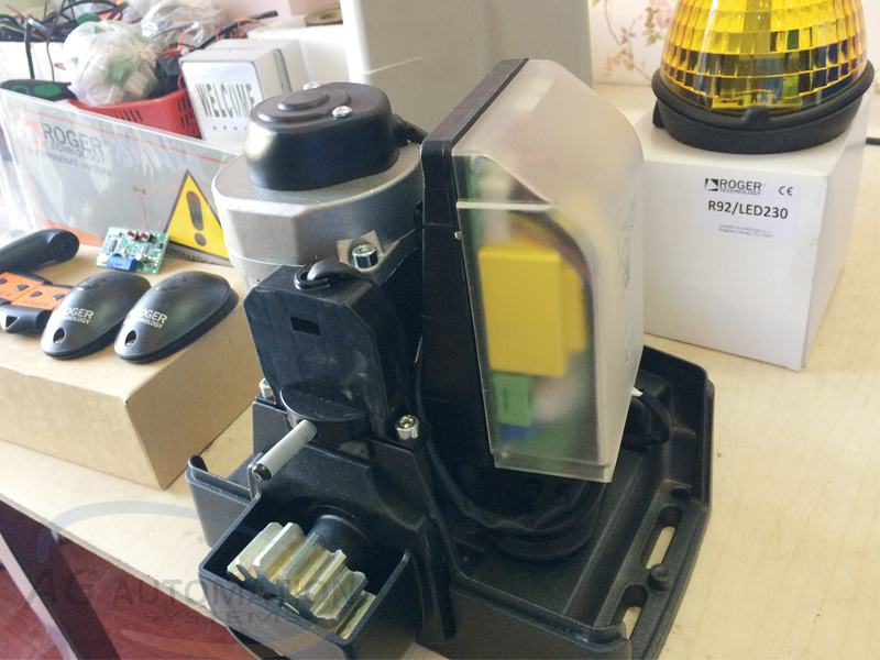 Motor cổng lùa Roger R30